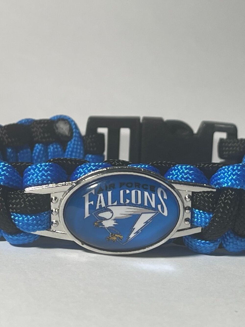 Air Force Falcons NCAA Paracord Bracelet NEW